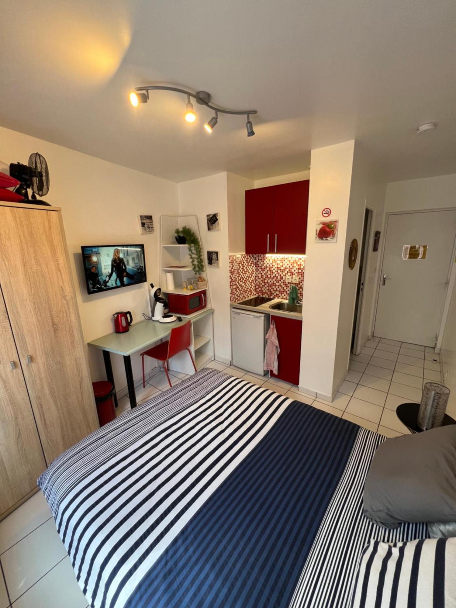 Beau Studio Centre Ville Et Proche Gare Bourges Ngoại thất bức ảnh